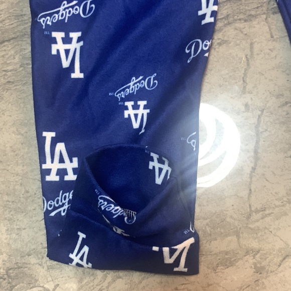 MLB - GENUINE MERCHANDISE - LA Dodgers - Pajamas - Baseball - 2T - Picture 6 of 16